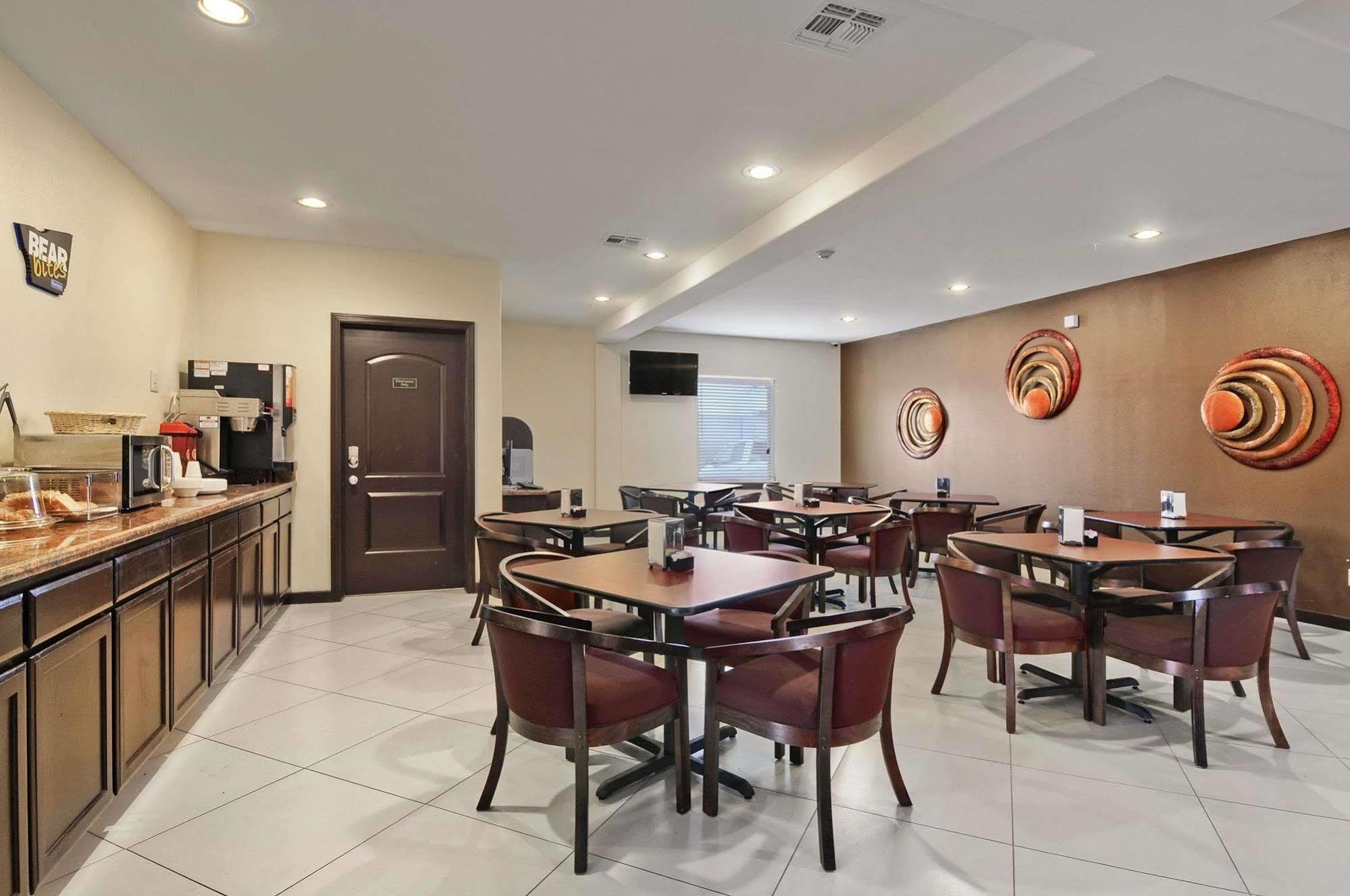 Travelodge Pharr Макаллен Ресторан фото