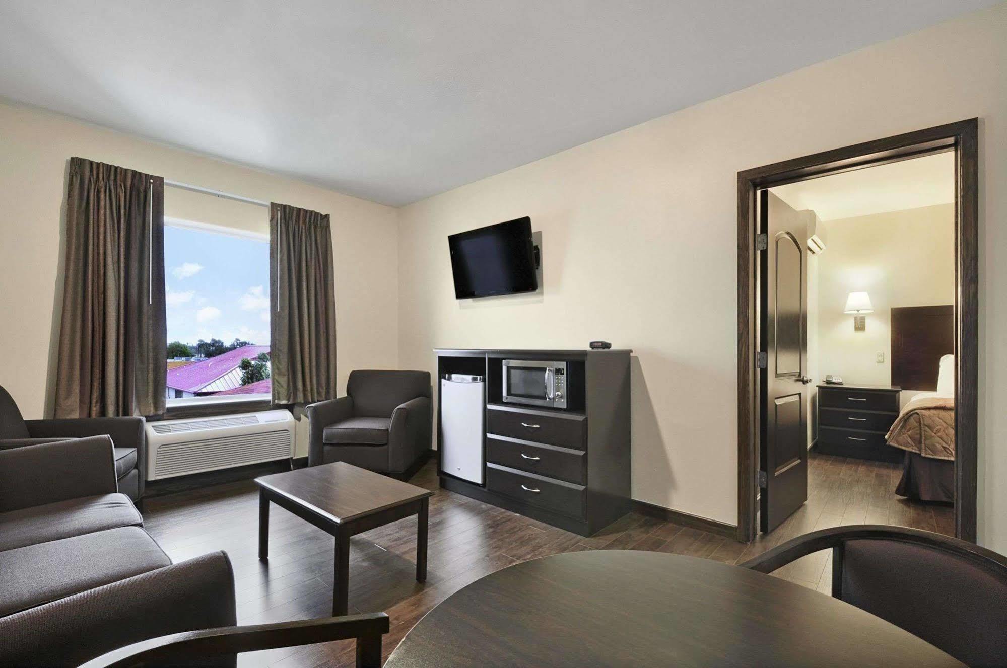 Travelodge Pharr Макаллен Экстерьер фото